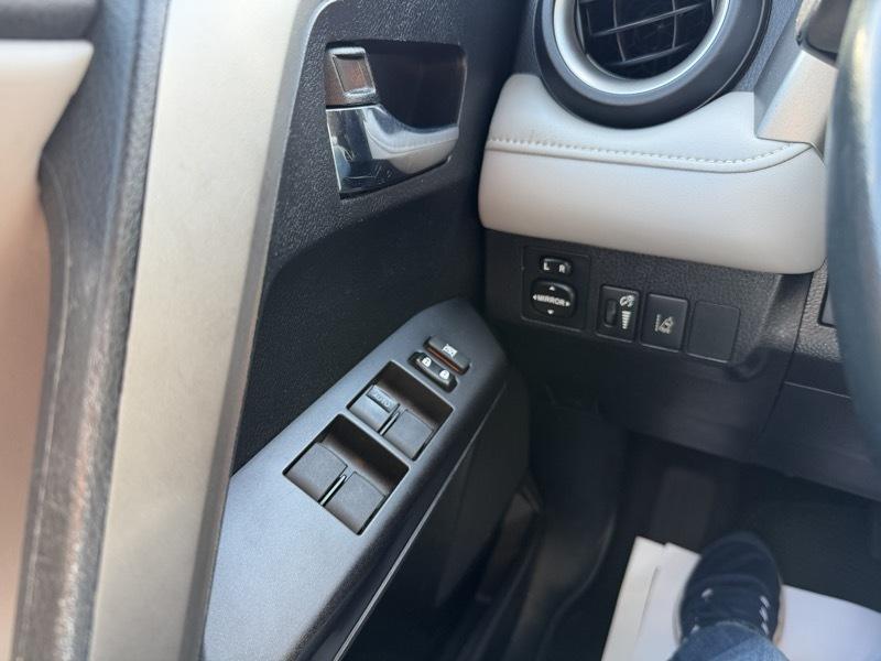 Toyota RAV4 XLE AWD 2018