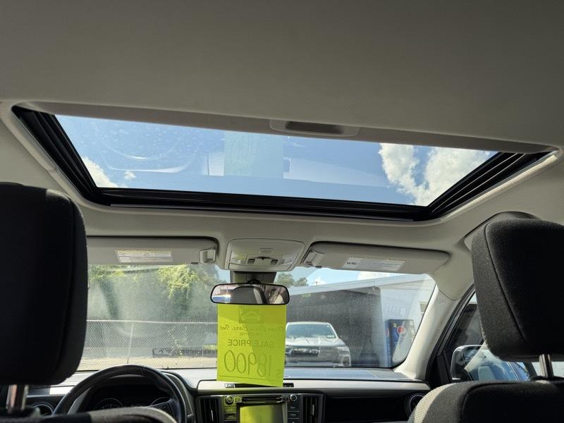 Toyota RAV4 XLE AWD 2018