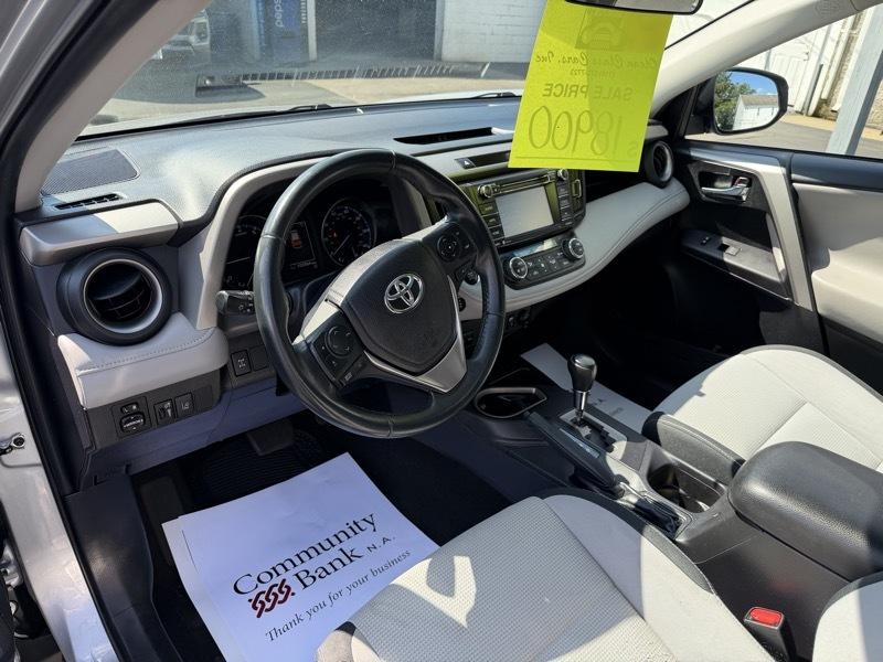Toyota RAV4 XLE AWD 2018