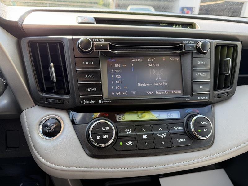 Toyota RAV4 XLE AWD 2018