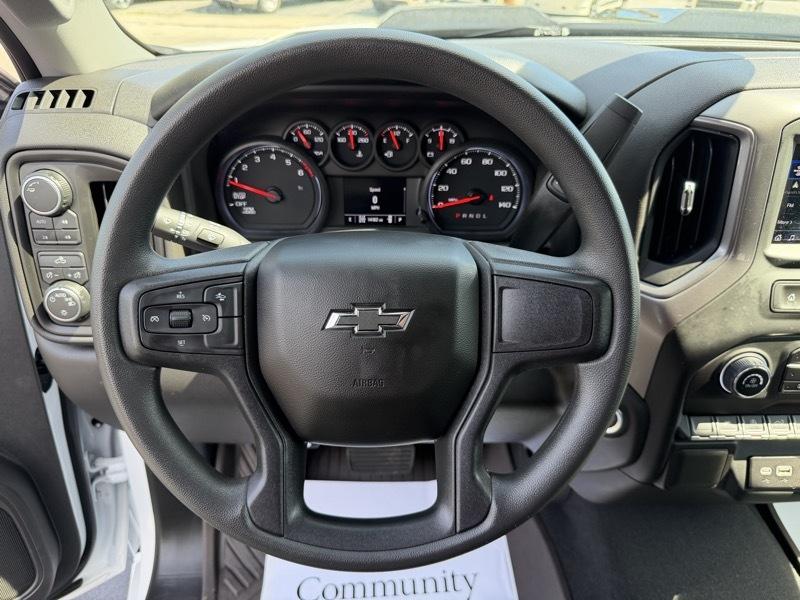 Chevrolet Silverado 1500 Trail Boss Custom Crew Cab 4WD 2023