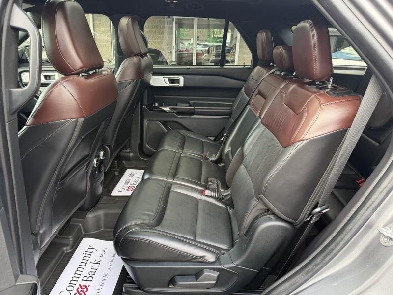Ford Explorer Platinum AWD 2022