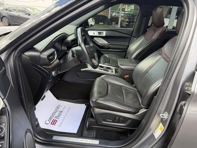 Ford Explorer Platinum AWD 2022