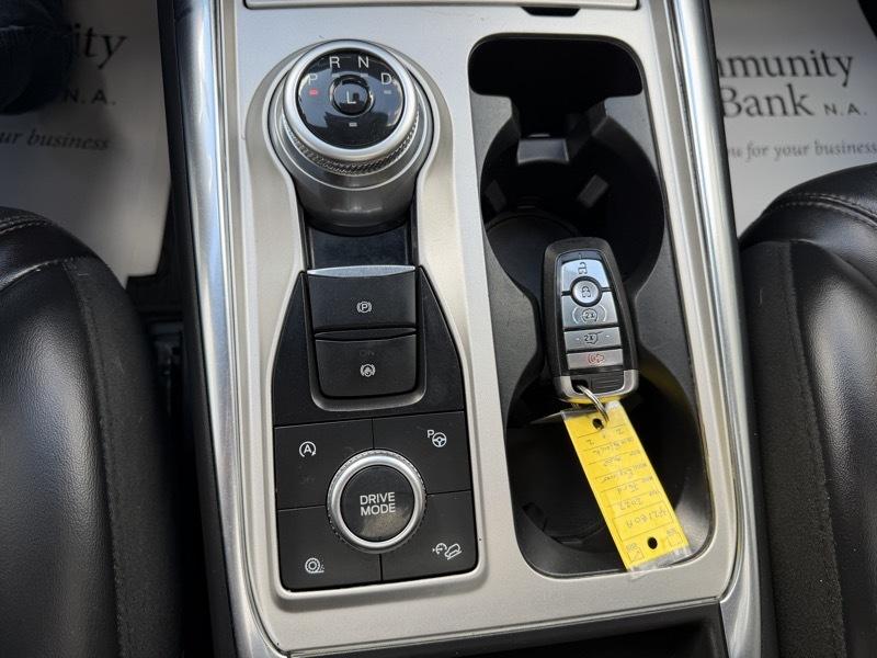 Ford Explorer Platinum AWD 2022