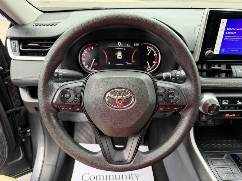 Toyota RAV4 XLE AWD 2025