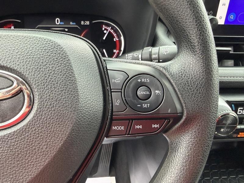 Toyota RAV4 XLE AWD 2025