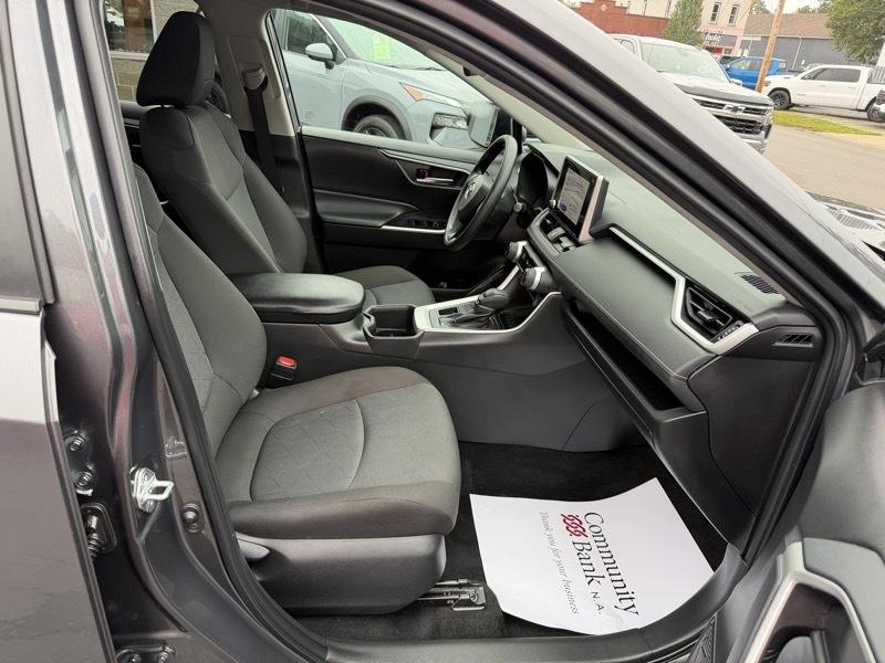Toyota RAV4 XLE AWD 2025