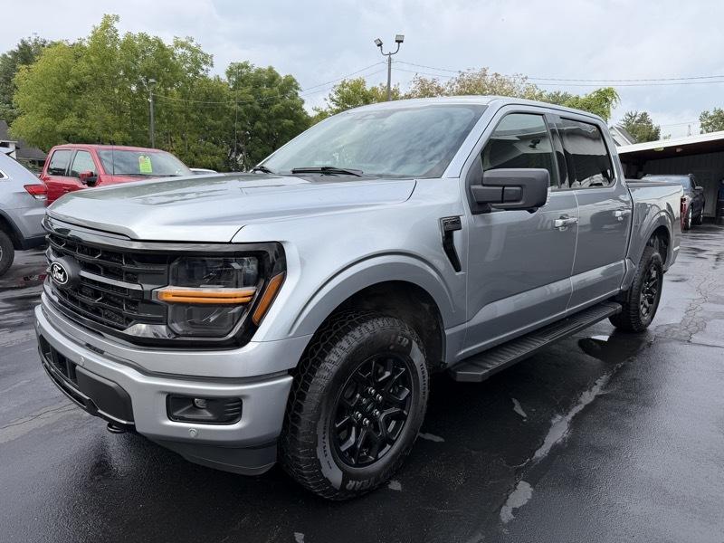 Ford F-150 XLT SuperCrew 4WD 2025