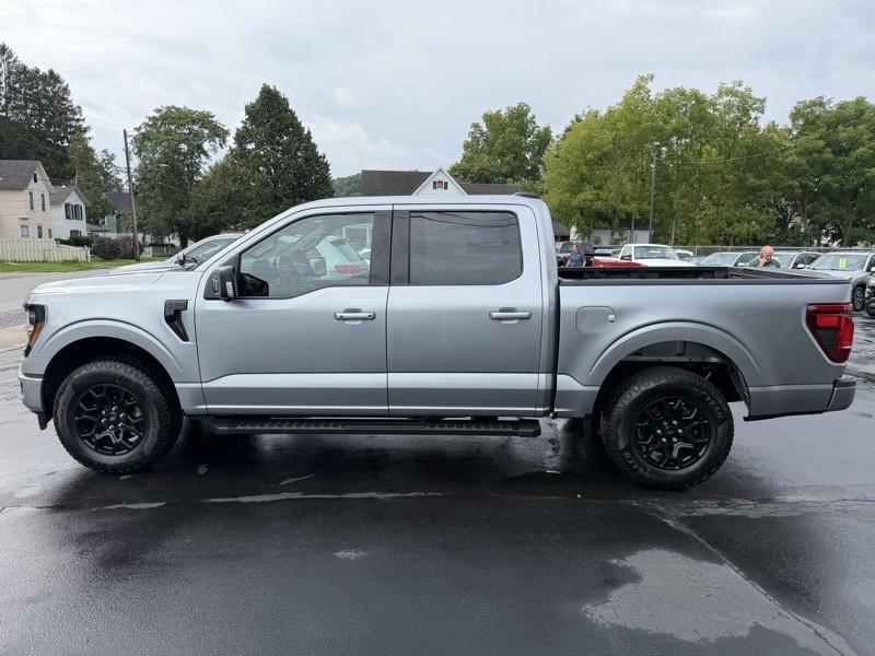 Ford F-150 XLT SuperCrew 4WD 2025