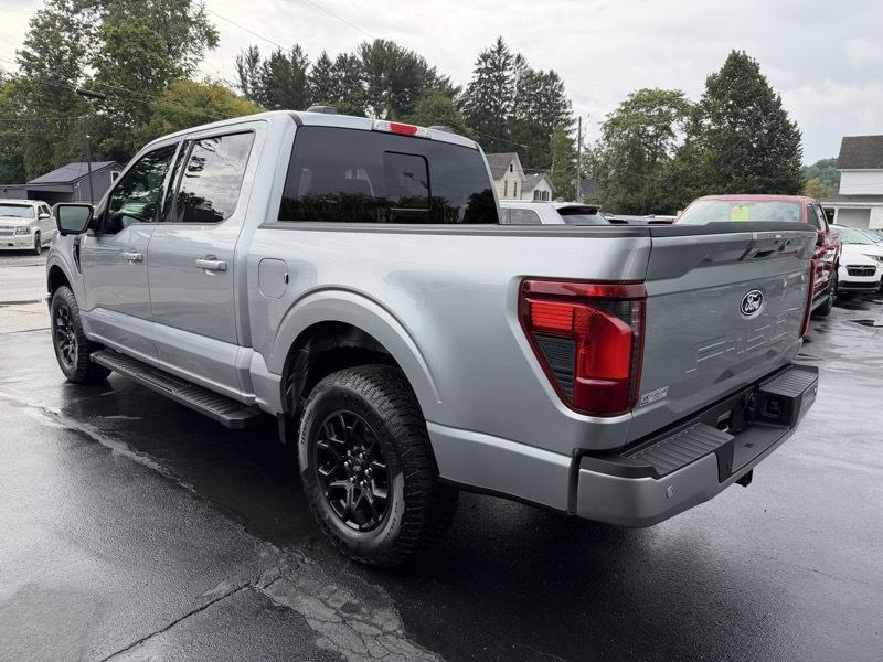 Ford F-150 XLT SuperCrew 4WD 2025