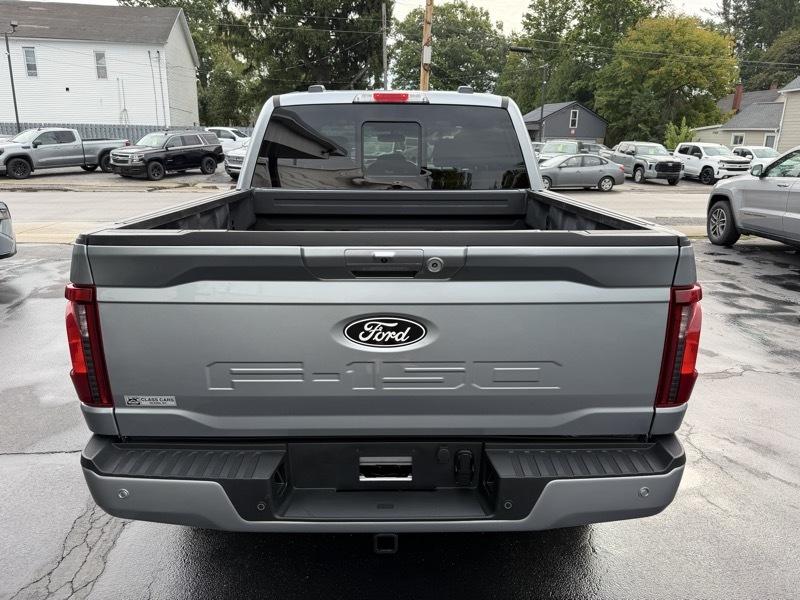 Ford F-150 XLT SuperCrew 4WD 2025