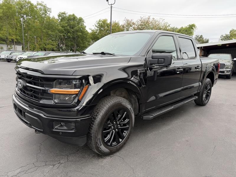 Ford F-150 XLT SuperCrew 4WD 2025