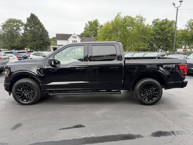 Ford F-150 XLT SuperCrew 4WD 2025