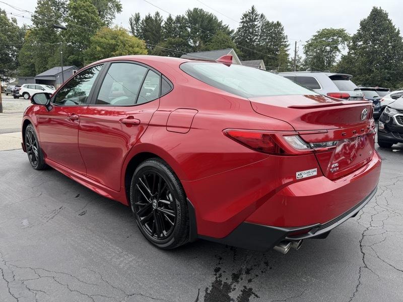 Toyota Camry Hybrid SE AWD 2025