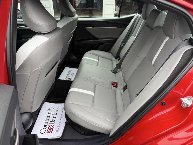 Toyota Camry Hybrid SE AWD 2025