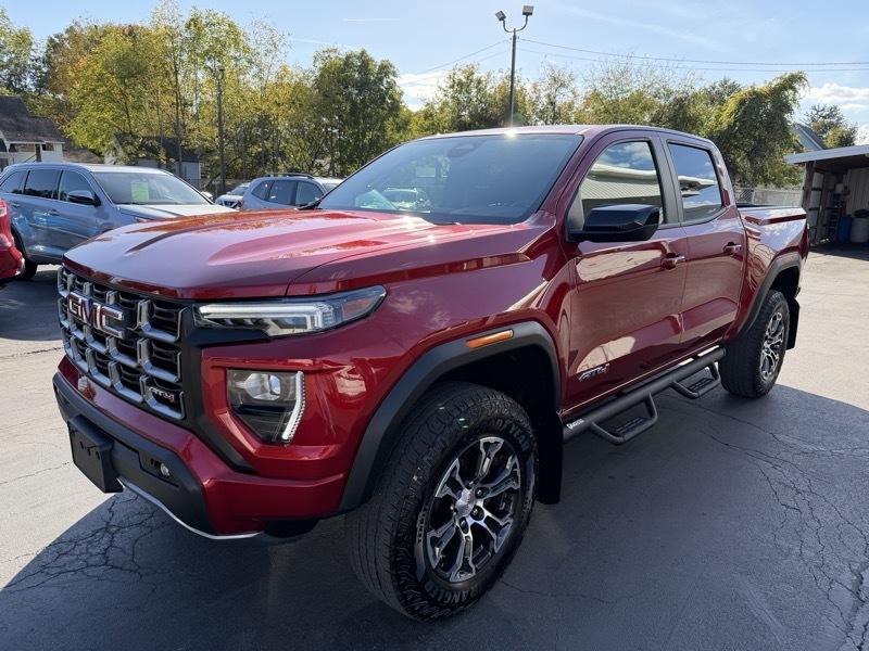 GMC Canyon AT4 Crew Cab 4WD 2024