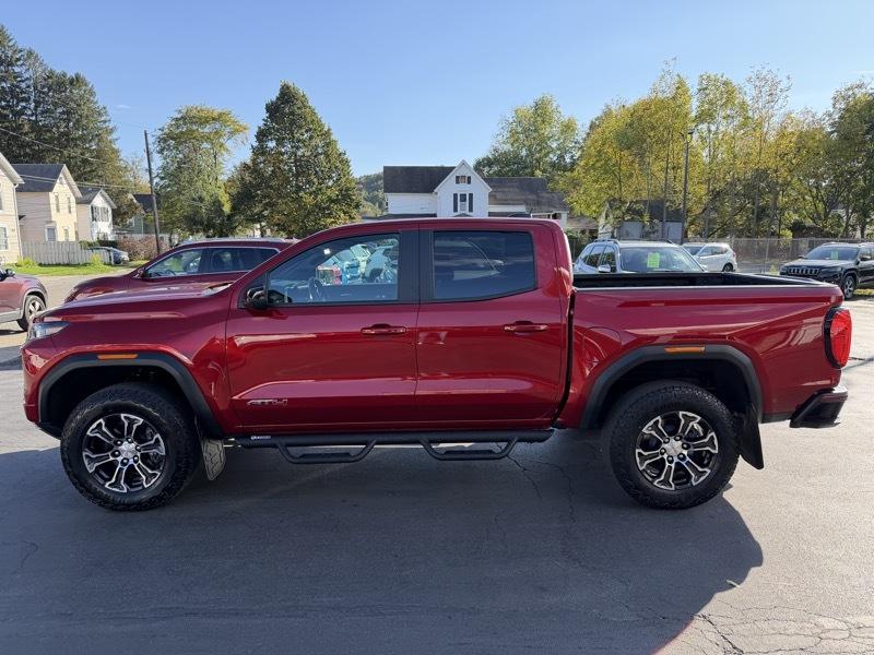 GMC Canyon AT4 Crew Cab 4WD 2024