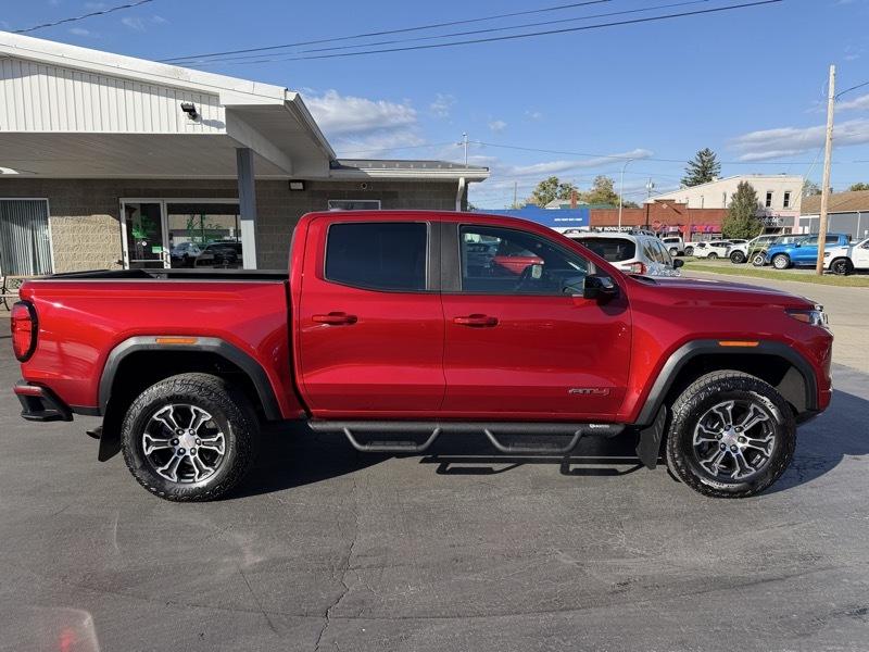 GMC Canyon AT4 Crew Cab 4WD 2024