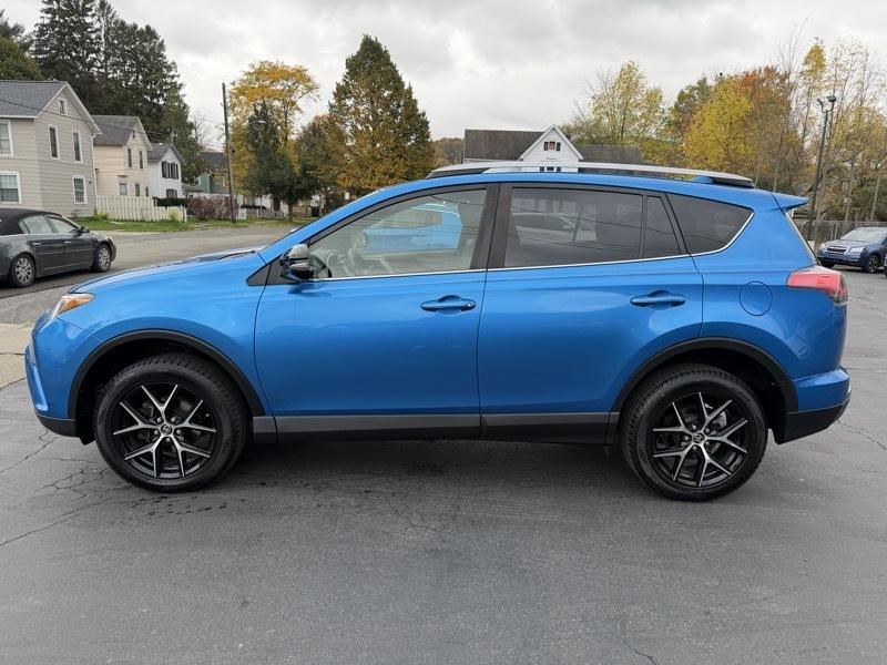 Toyota RAV4 SE 4WD 2017