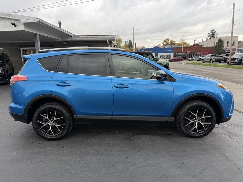Toyota RAV4 SE 4WD 2017