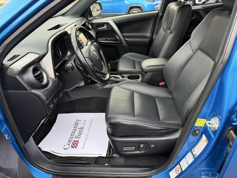 Toyota RAV4 SE 4WD 2017