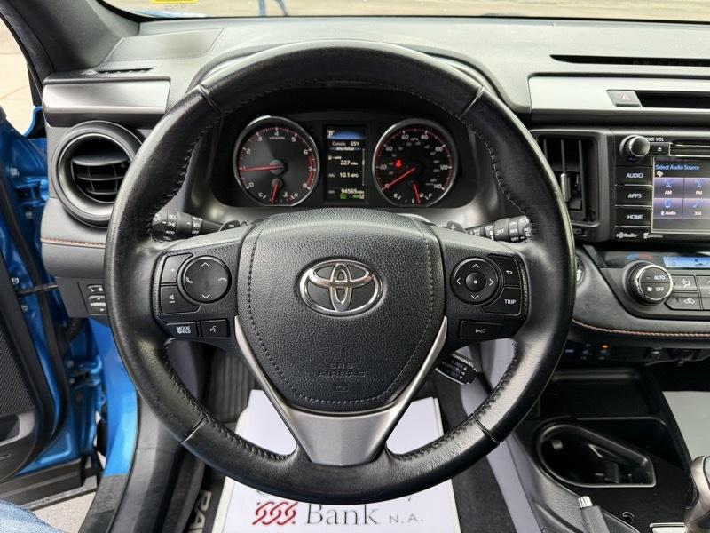 Toyota RAV4 SE 4WD 2017