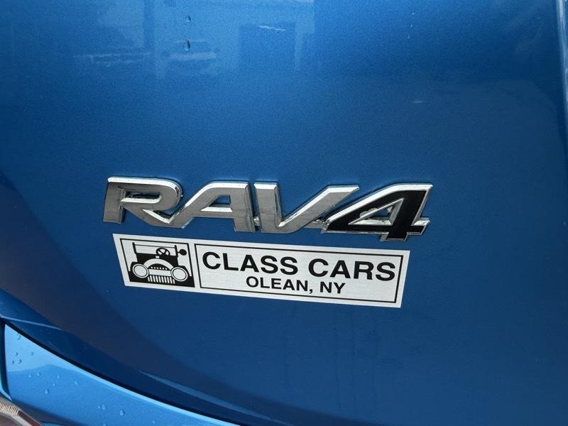 Toyota RAV4 SE 4WD 2017