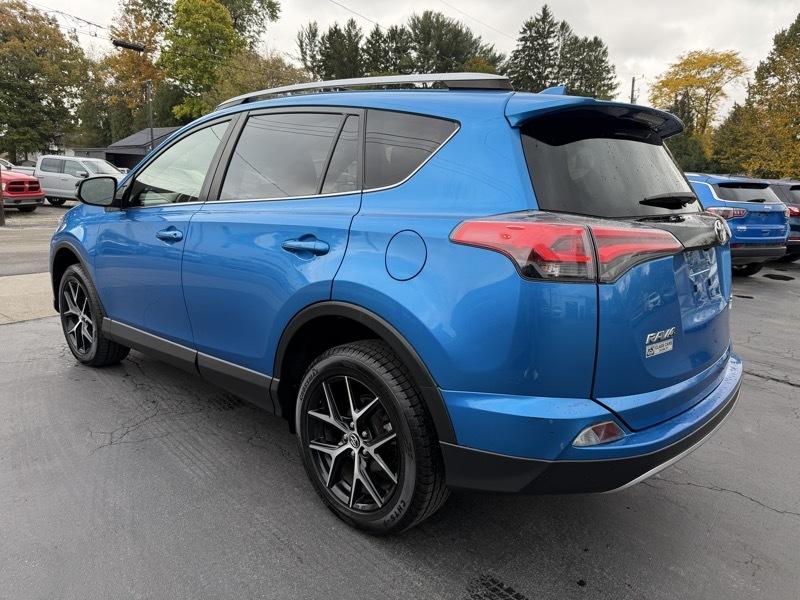 Toyota RAV4 SE 4WD 2017