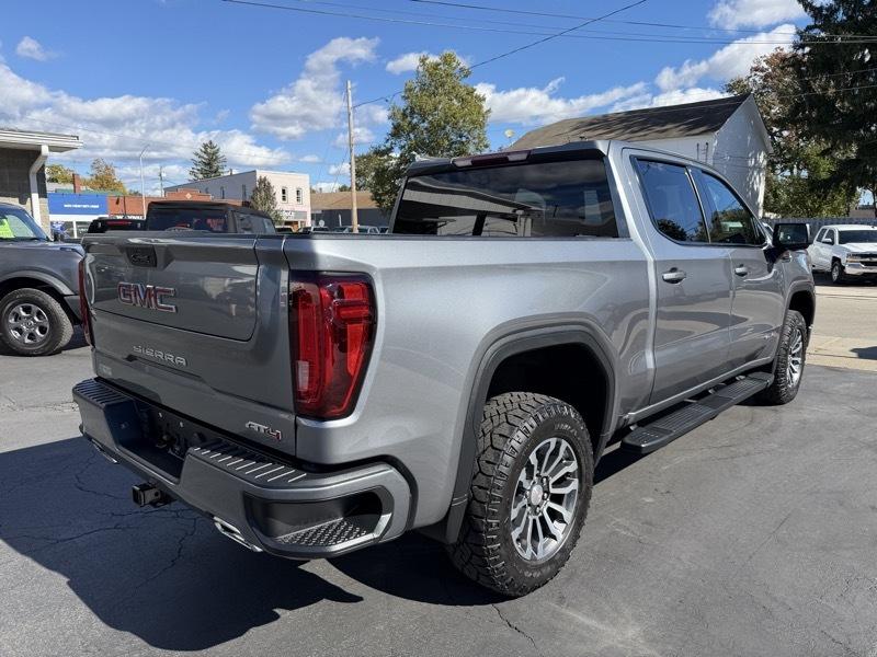 GMC Sierra 1500 AT4 Crew Cab Short Box 4WD 2021