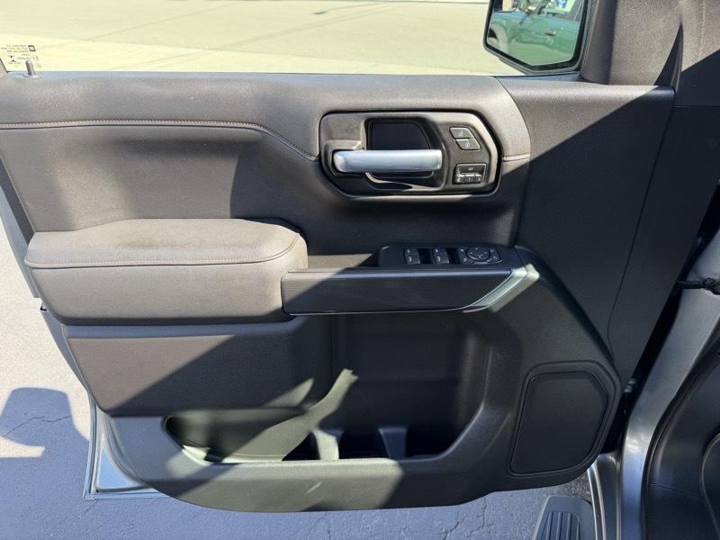 GMC Sierra 1500 AT4 Crew Cab Short Box 4WD 2021