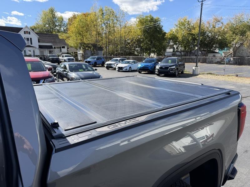 GMC Sierra 1500 AT4 Crew Cab Short Box 4WD 2021