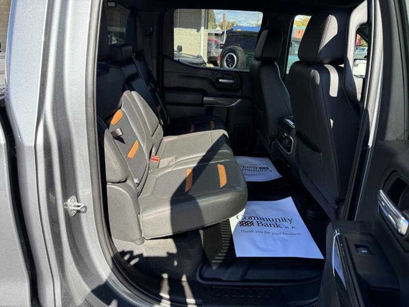 GMC Sierra 1500 AT4 Crew Cab Short Box 4WD 2021