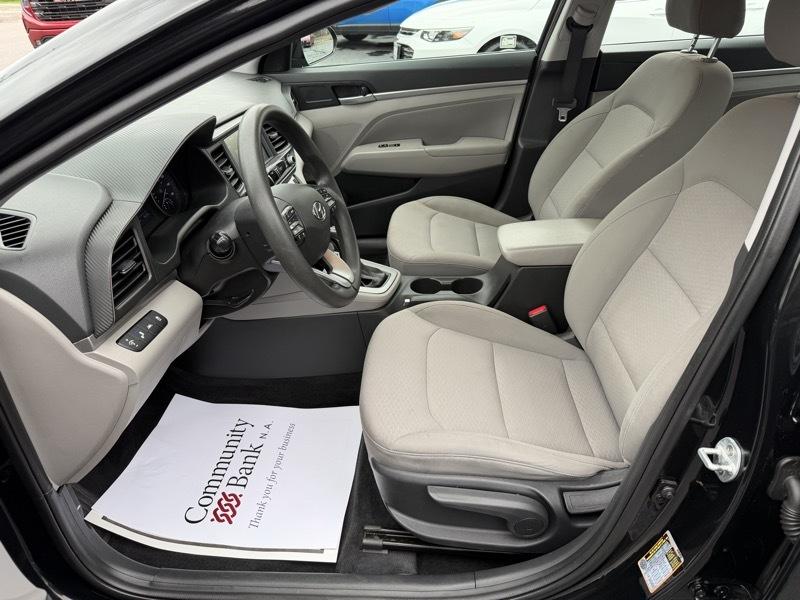 Hyundai Elantra SEL 2020