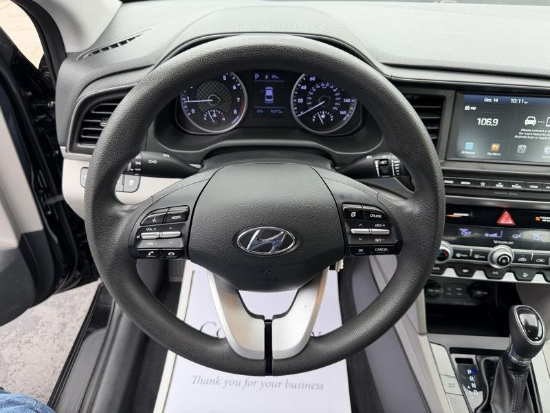 Hyundai Elantra SEL 2020