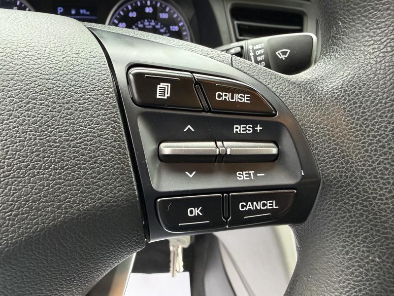 Hyundai Elantra SEL 2020