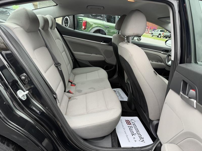 Hyundai Elantra SEL 2020