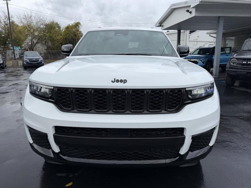 Jeep Grand Cherokee L Limited 4WD 2025