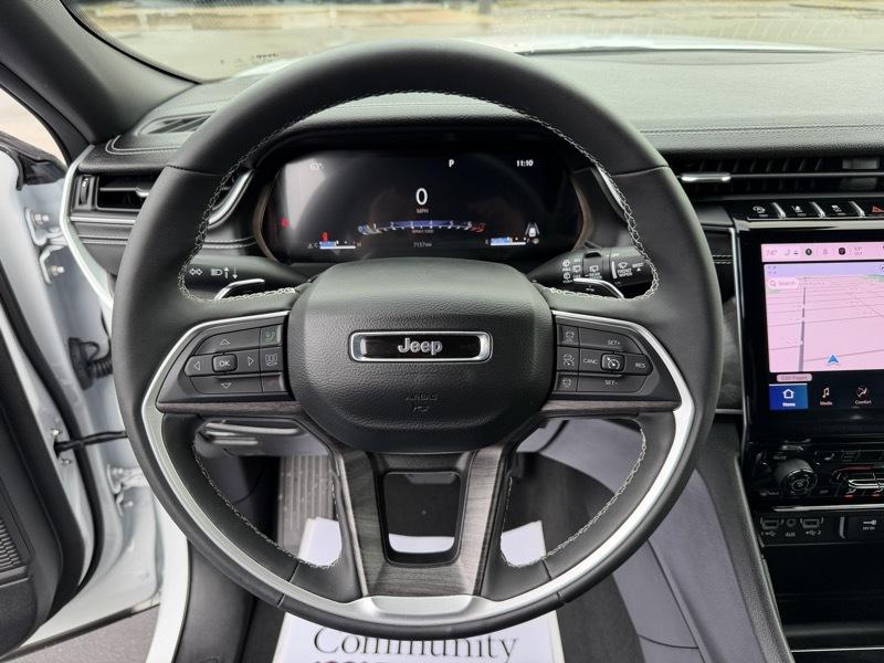 Jeep Grand Cherokee L Limited 4WD 2025