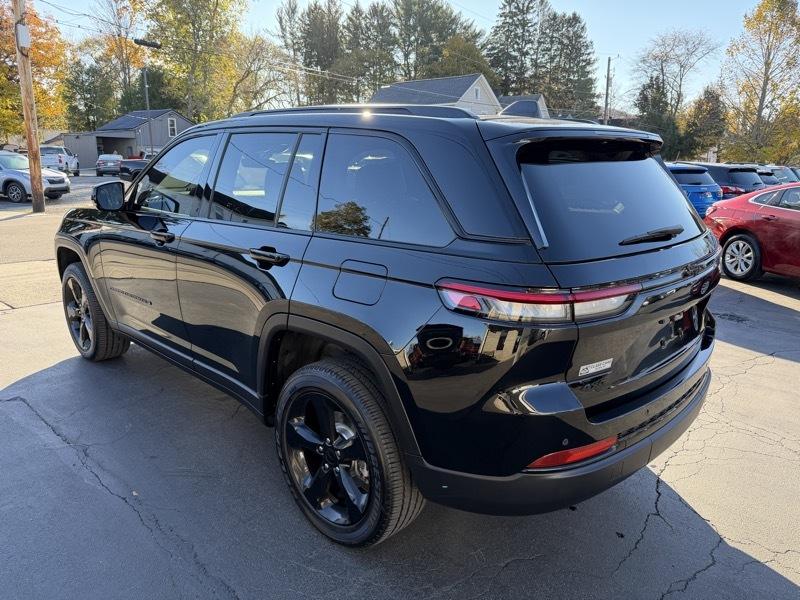 Jeep Grand Cherokee  2025