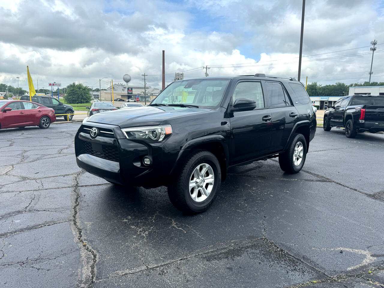 2021 Toyota 4Runner SR5 4WD photo 2