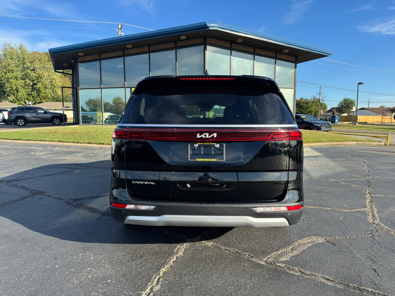 Kia Carnival LX FWD w/Seat Pkg 2024