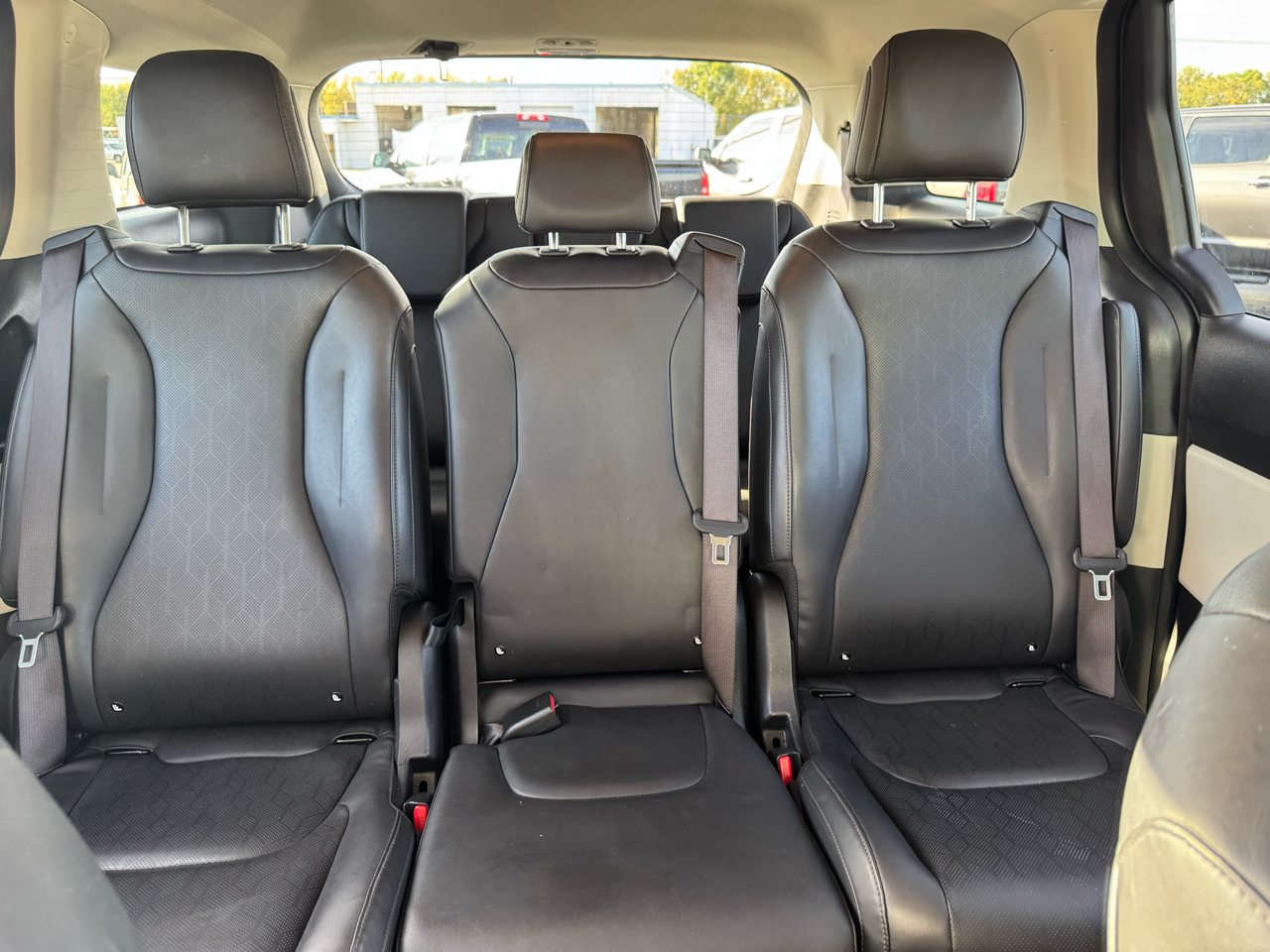 Kia Carnival LX FWD w/Seat Pkg 2024