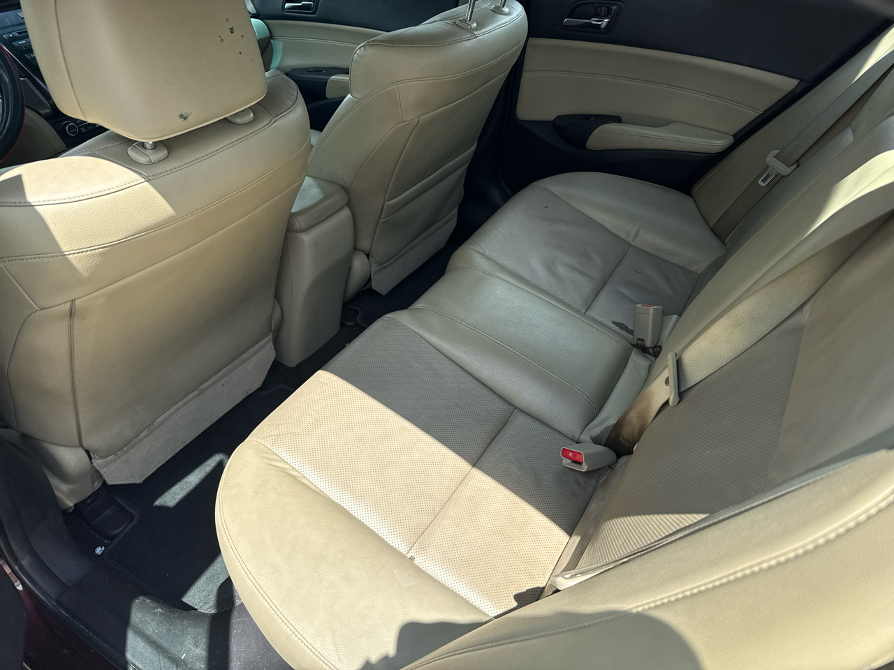 Acura ILX 4dr Sdn 2.0L Premium Pkg 2013