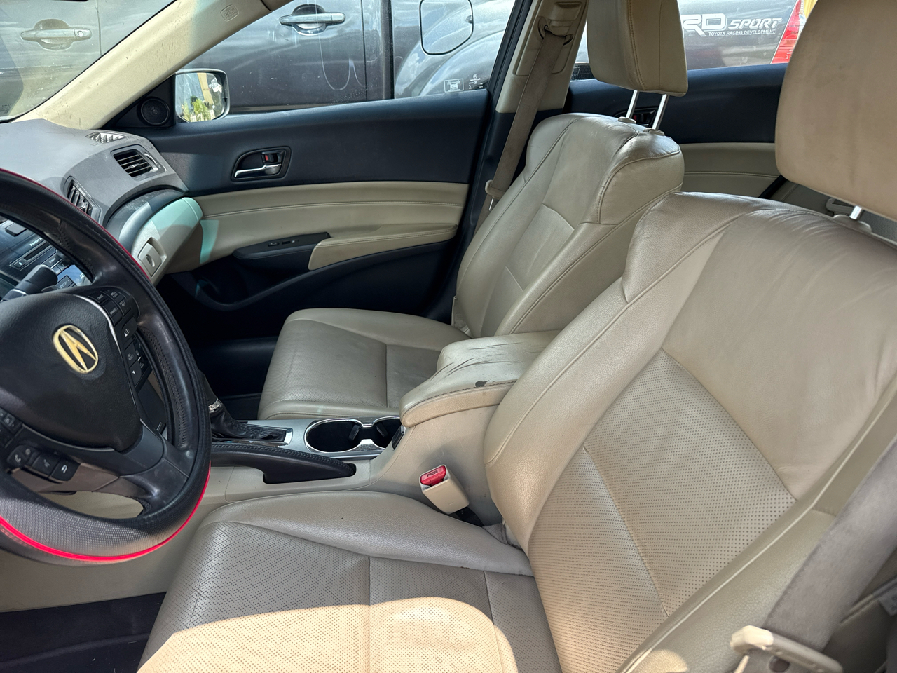 Acura ILX 4dr Sdn 2.0L Premium Pkg 2013