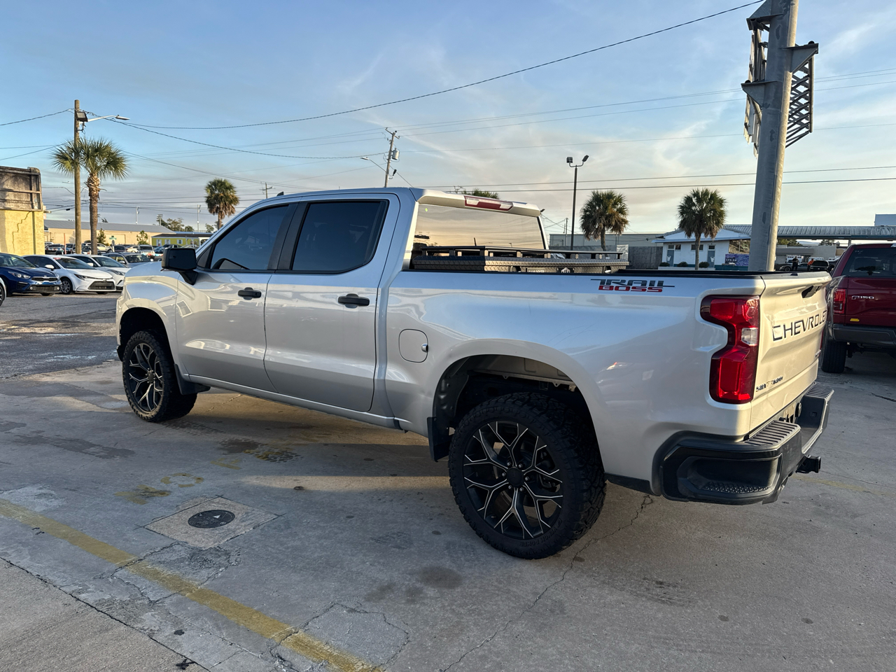 Chevrolet Silverado 1500 4WD Crew Cab 147" Custom Trail Boss 2019