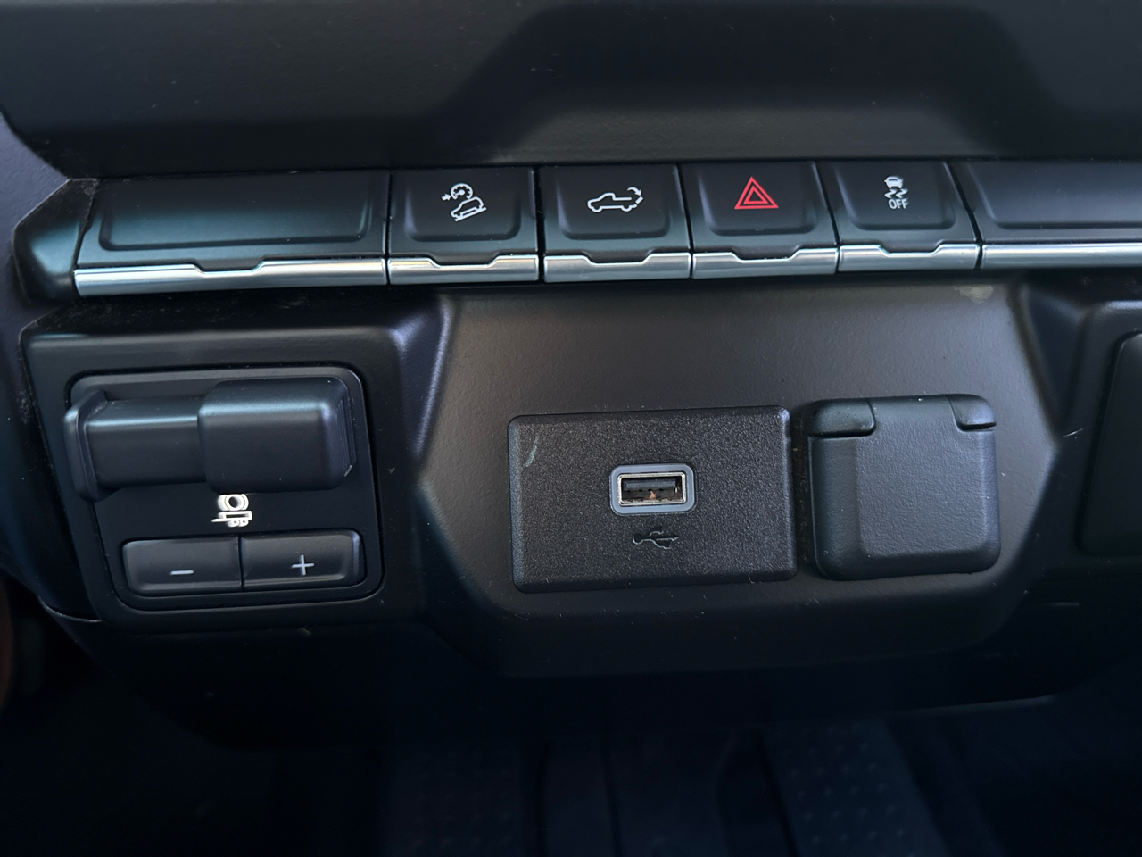 Chevrolet Silverado 1500 4WD Crew Cab 147" Custom Trail Boss 2019