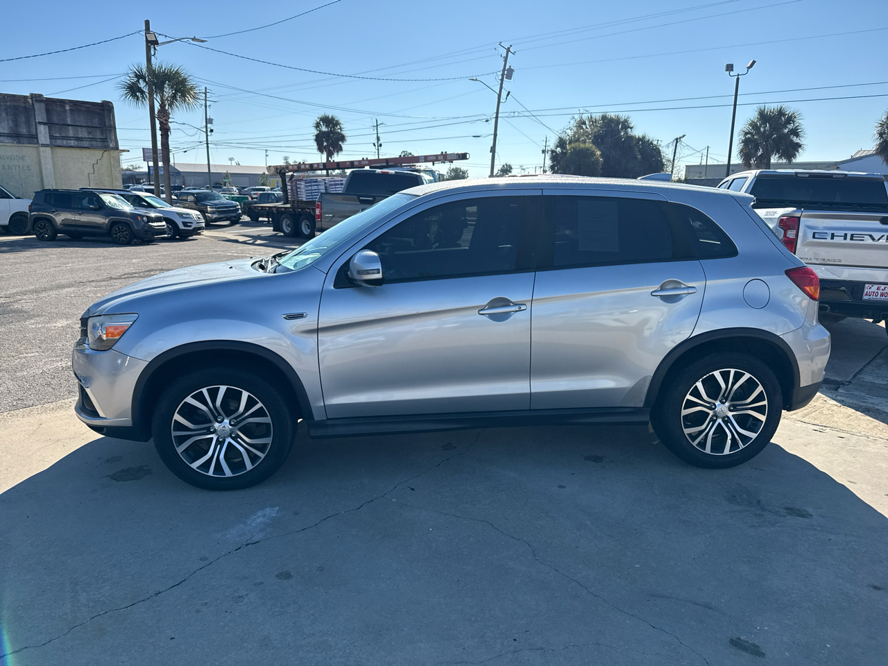 Mitsubishi Outlander Sport ES 2.0 CVT 2018