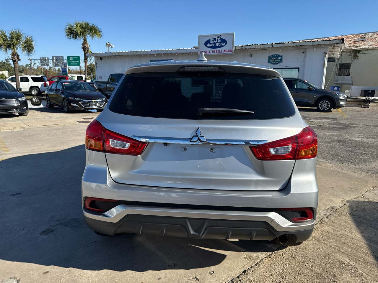 Mitsubishi Outlander Sport ES 2.0 CVT 2018