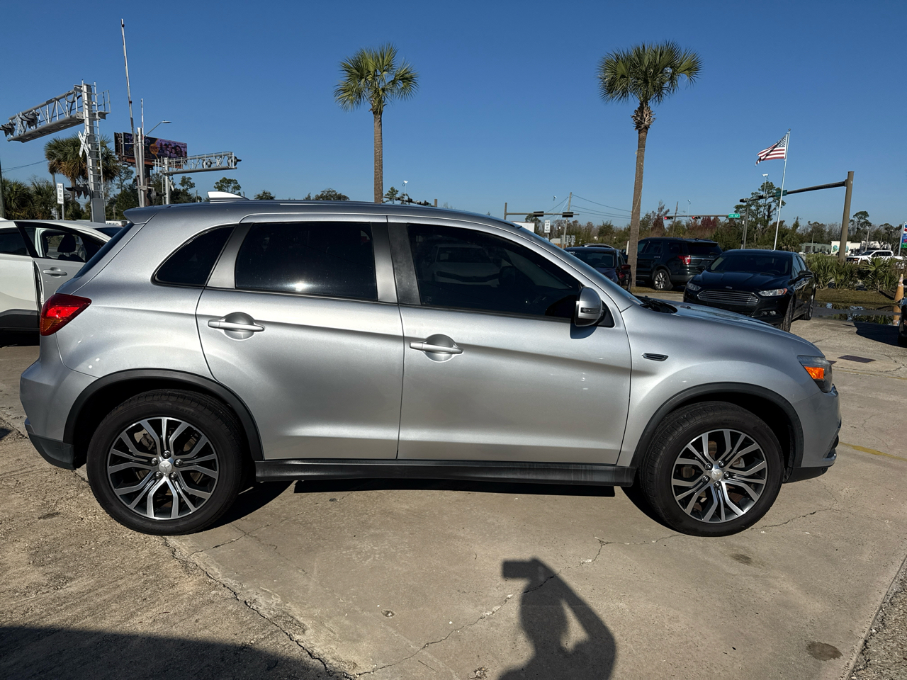 Mitsubishi Outlander Sport ES 2.0 CVT 2018