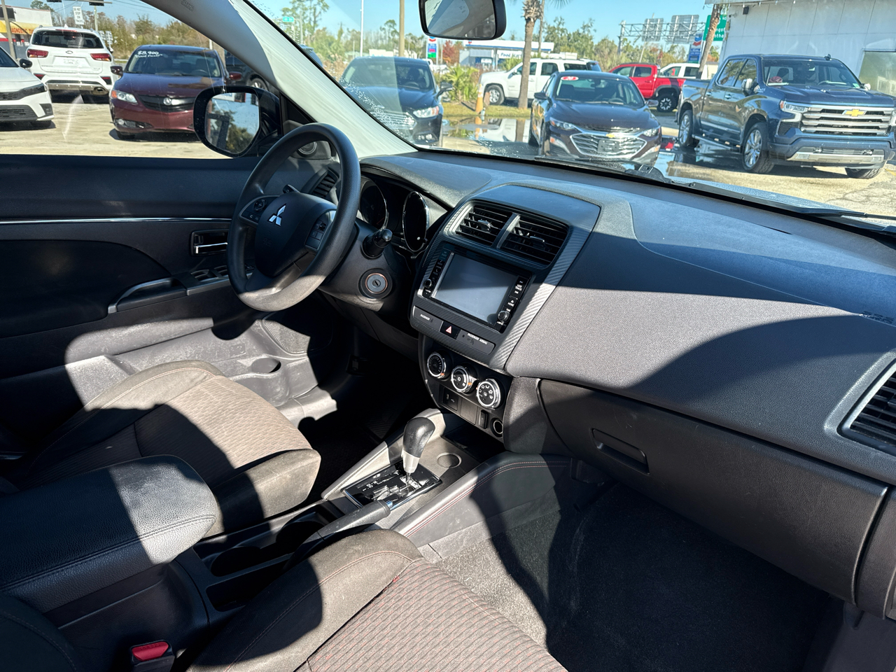 Mitsubishi Outlander Sport ES 2.0 CVT 2018